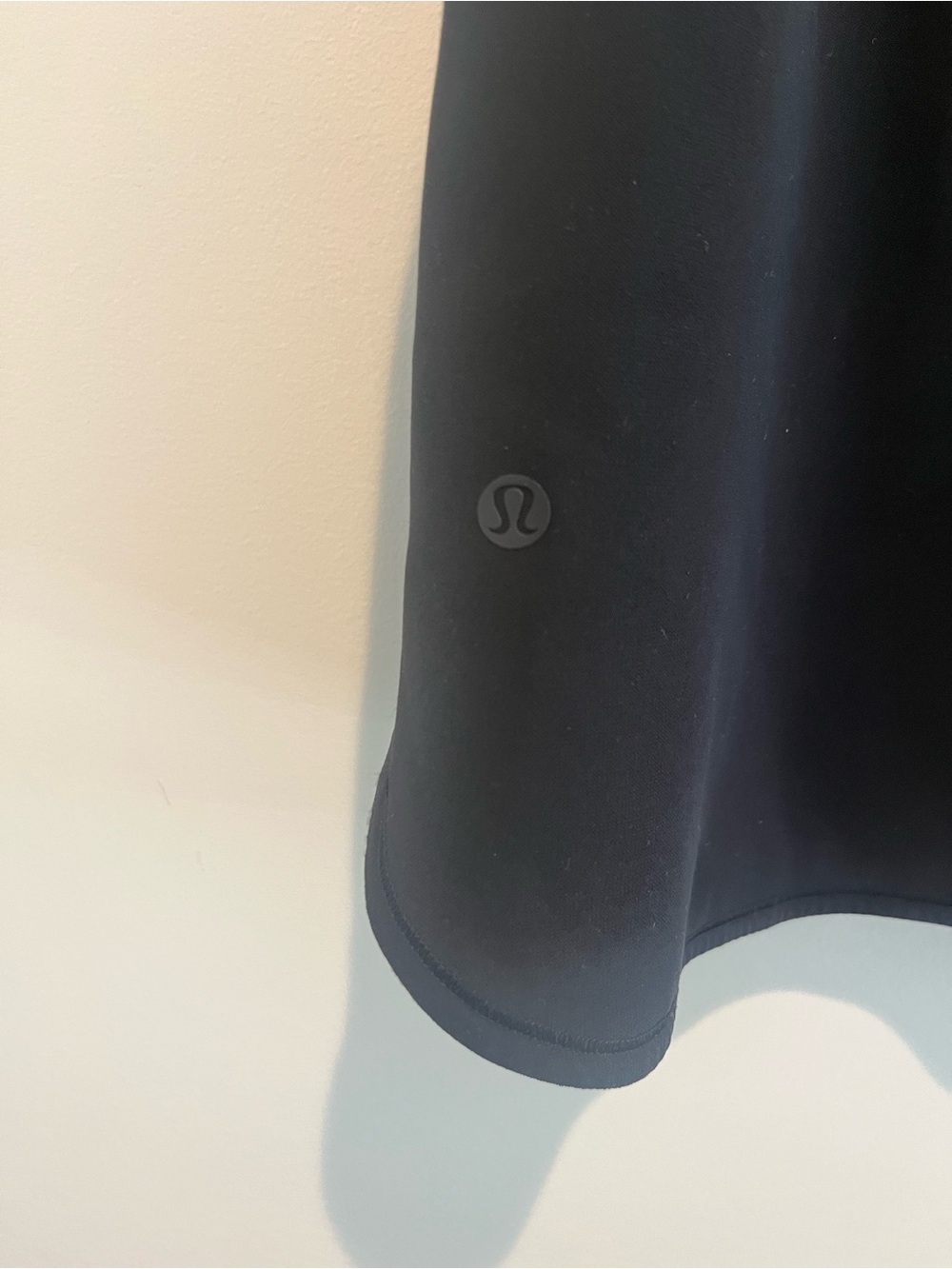 lululemon Athletica Women’s Black Mid Length Skirt! 🖤